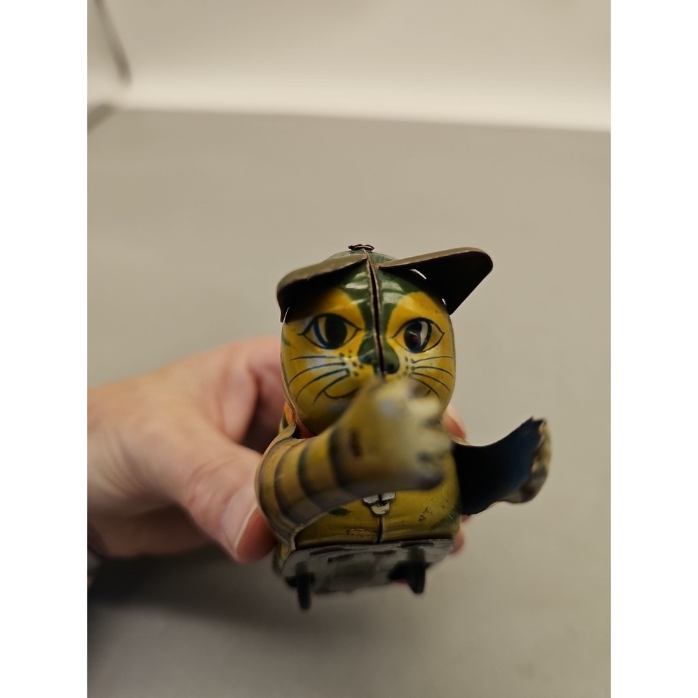 Japanese Tin Toy Cat - Picture 5 of 6